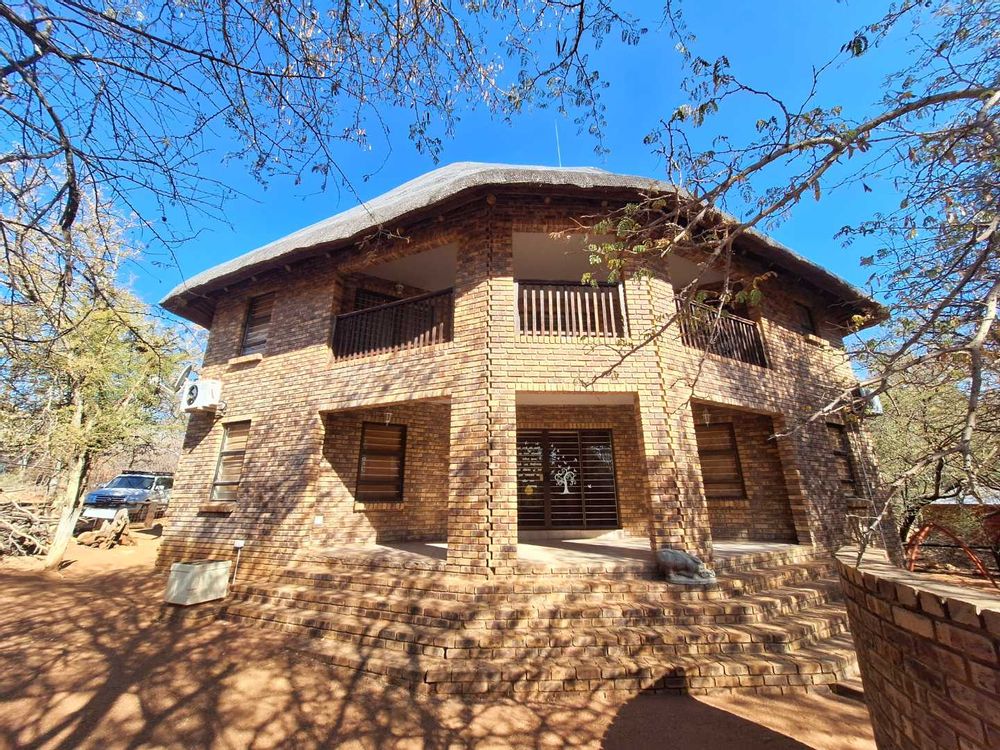 Back view and entertainment area