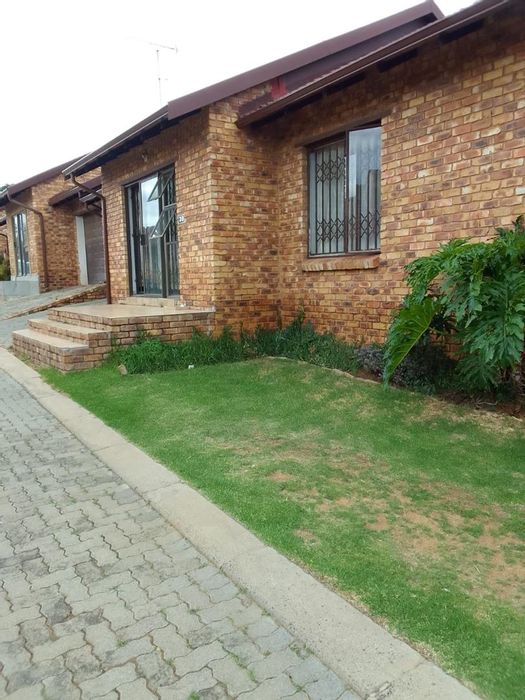 Property #2217594, House for sale in Meredale