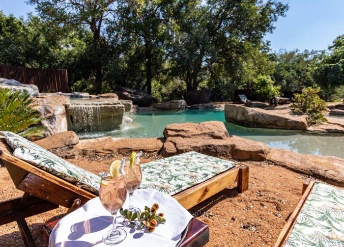 Property #2358104, Farm For Sale in Komatipoort Central