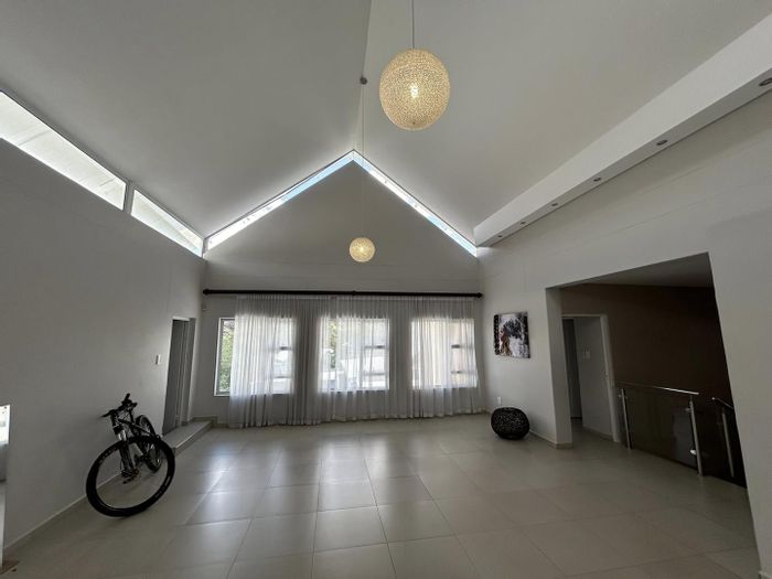 Elisenheim House For Sale: 4 beds, 4 baths, air conditioning, double garage.