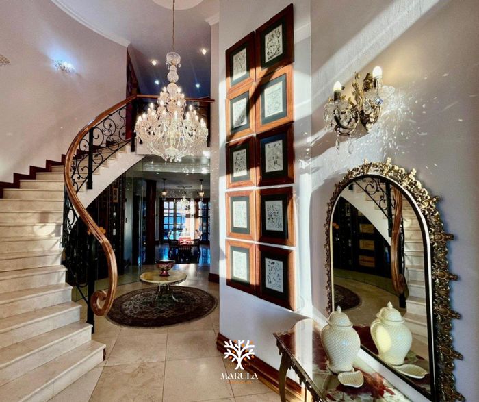 For Sale: House at Herboths Blick with 3 en-suite bedrooms, gym, and heated pool.