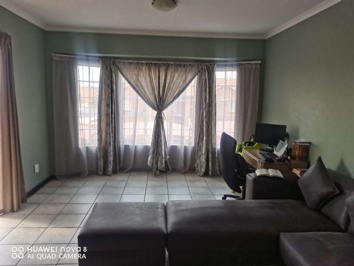 2-Bedroom Apartment To Rent in Regents Park with prepaid utilities and parking.