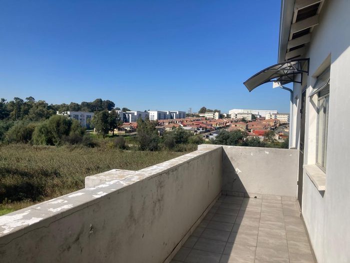 Property #2424738, Apartment For Sale in Fleurhof