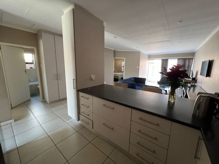 Humewood Townhouse To Rent: 3 Bedrooms, garden, garage, parking for 4 vehicles.