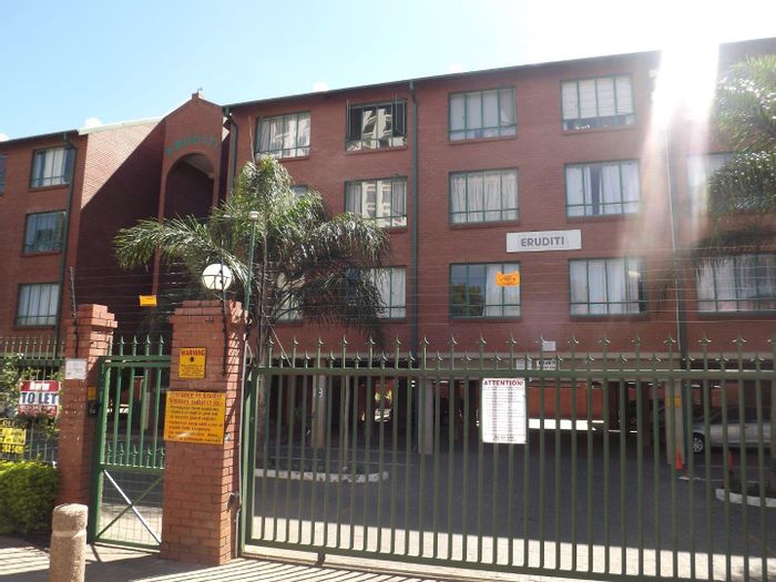 Hatfield Apartment To Rent: Private bathroom, kitchen, near university and transport.