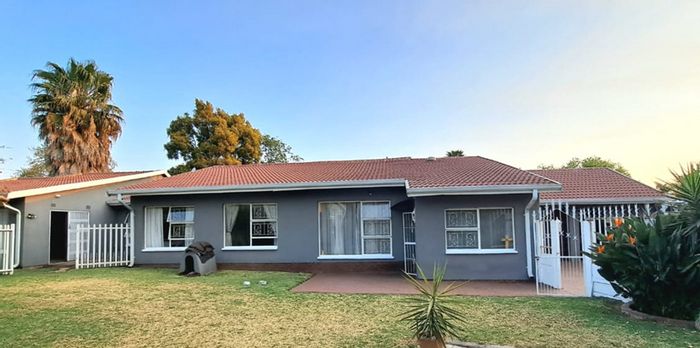 Property #2165808, House sold in Verwoerdpark