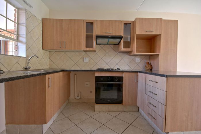 Property #2208684, Apartment rental monthly in Elarduspark