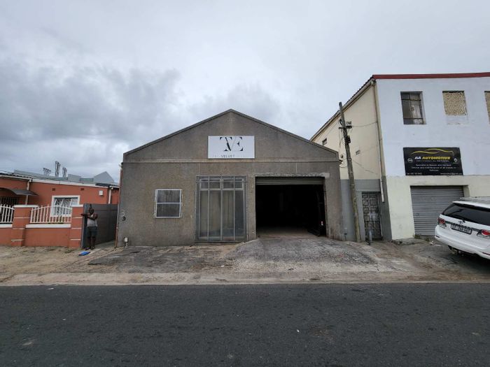 Property #2218263, Industrial rental monthly in Maitland