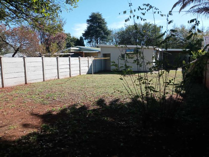 Cottage to Rent in Meyerton Central: 2 bedrooms, garage, spacious garden, prepaid utilities.