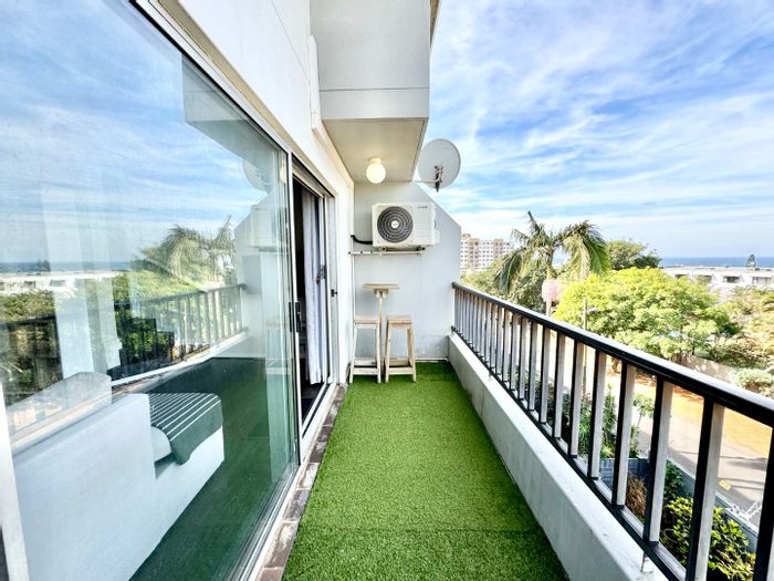 Stylish 3-Bedroom Duplex Apartment to Rent in Prime Umhlanga Central, Steps from Beach!