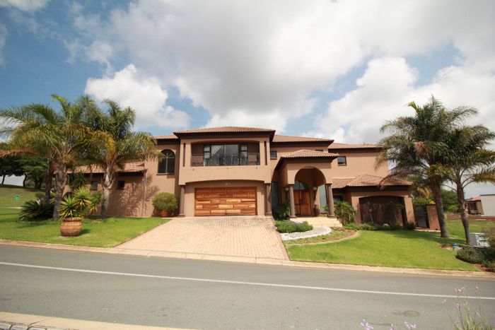 For Sale: Spacious 5-Bedroom House in Blue Valley Golf Estate with Pool and Amenities.