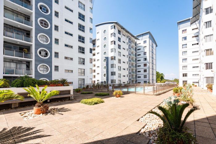 Claremont Upper Apartment for Sale: Ideal for Investors and Students, Prime Location!