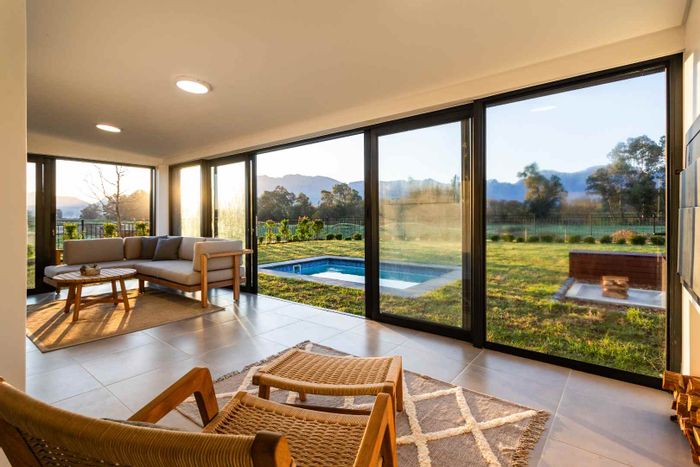 For Sale: House in Paarl Valleij Lifestyle Estate with pool, garden, and amenities.