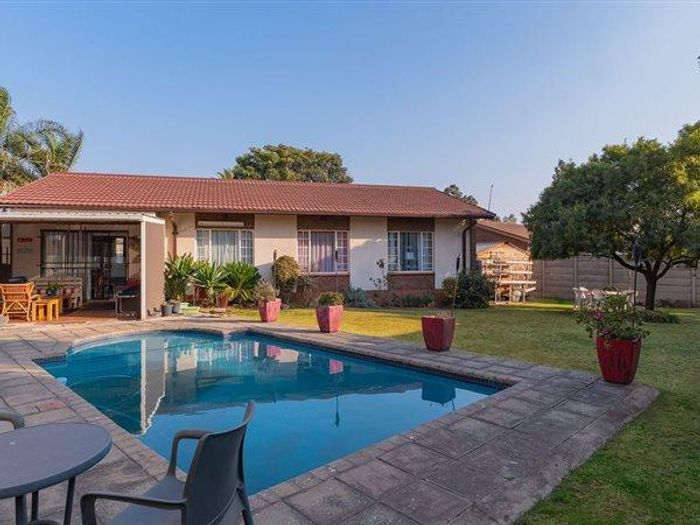 Spartan House For Sale: 3 Bedrooms, Pool, Guest Accommodation, Secure Community.