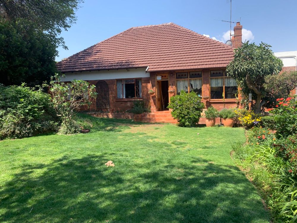 3 bedrooms house for sale in Kesington with breath taking views of the city. 
3-Bedroom Home
Breathtaking Views
Family-Friendly Neighborhood
Top Schools
Modern Amenities
Spacious Layout
Prime Location
Invest
Comfort
Convenience