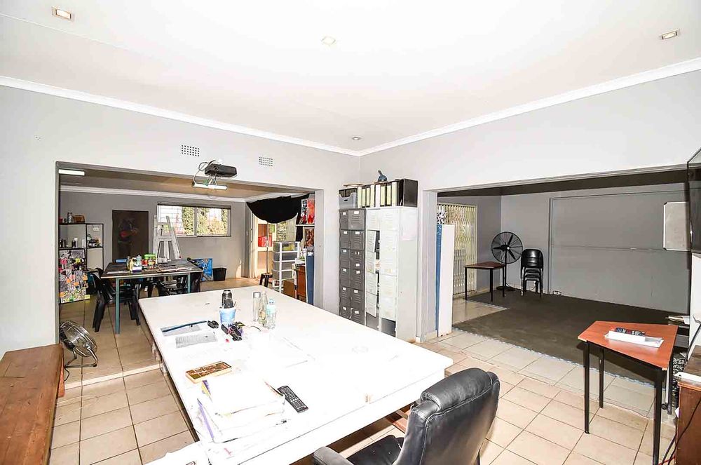 1st extra large class overview