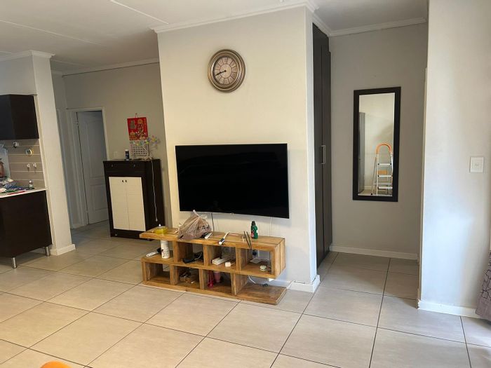 Property #2418216, Apartment Rental Monthly in Greenstone Hill