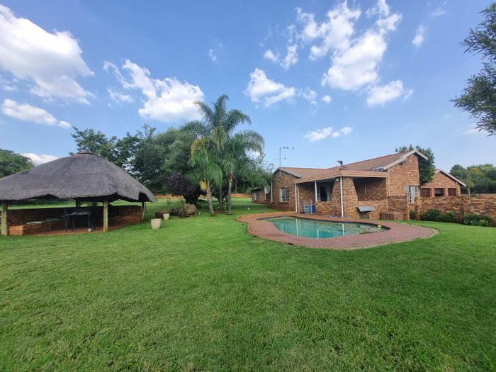 Property #2217786, Small Holding for sale in Raslouw A H