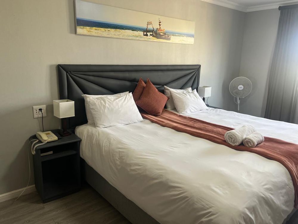 Standard double bedroom