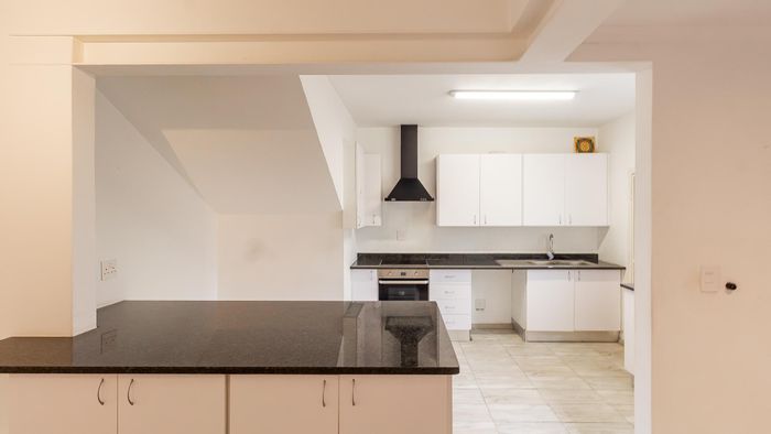 Bryanston West Cluster For Sale: 3 beds, 2.5 baths, private complex, garage.