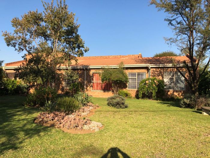Property #2191993, Small Holding rental monthly in Benoni A H