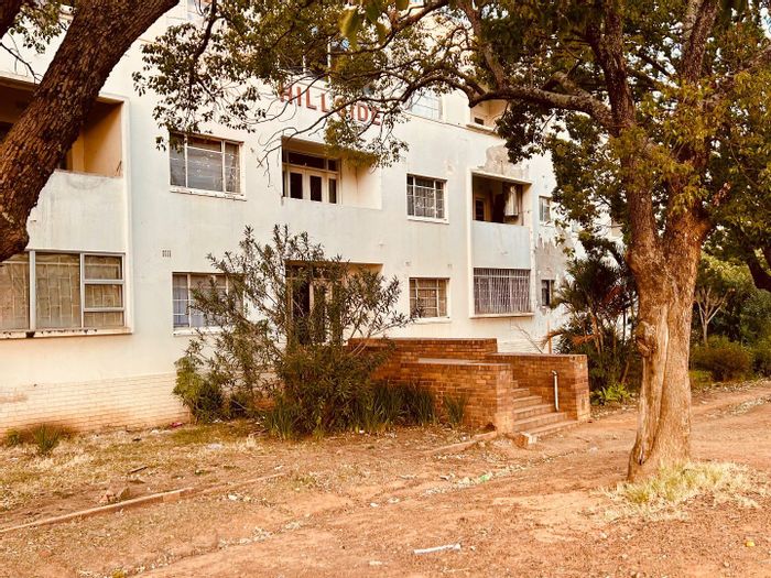 Spacious Apartment for Sale in Vryheid Central with Versatile Sunroom and Kitchen!