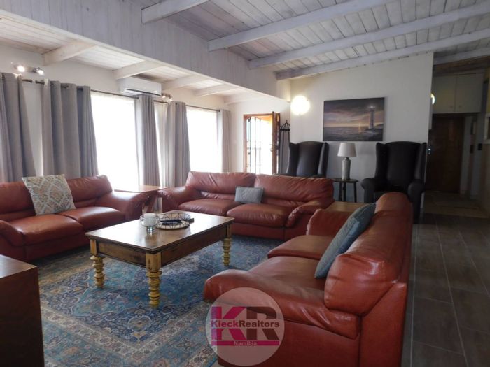 Property #2423691, House For Sale in Henties Bay Central