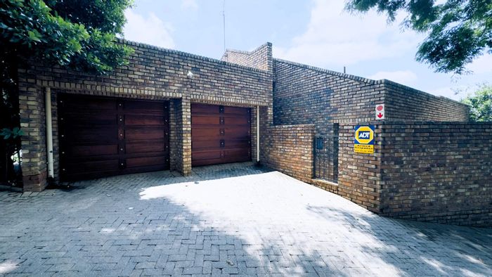 Waterkloof Ridge House For Sale: Three bedrooms, outdoor entertainment area, communal pool.