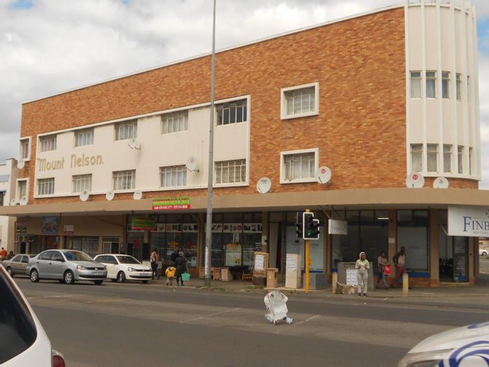 Southernwood Apartment To Rent: Secure building, prepaid electricity, near transport and shops.