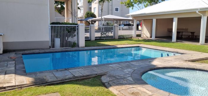 Property #2239315, Townhouse for sale in Beacon Bay