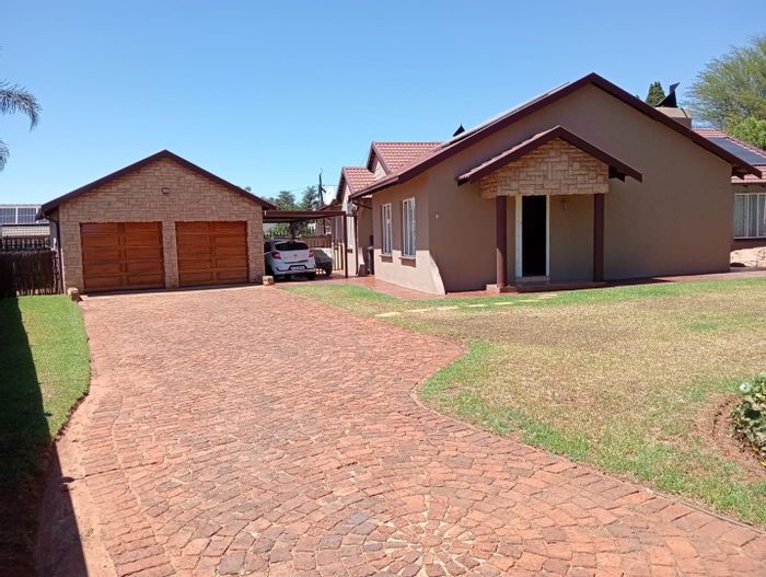 For Sale: Spacious Van Riebeeck Park House with pool, solar power, and security features.