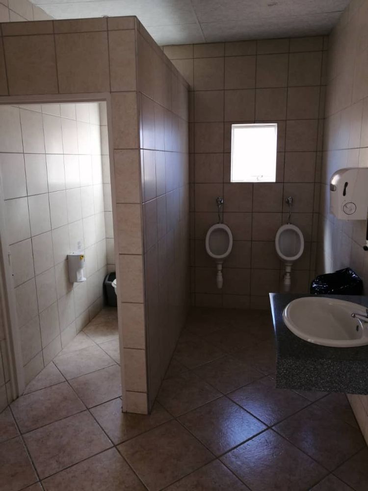 BAHNHOF HOTEL BEER GARDEN AND BATHROOM AREA