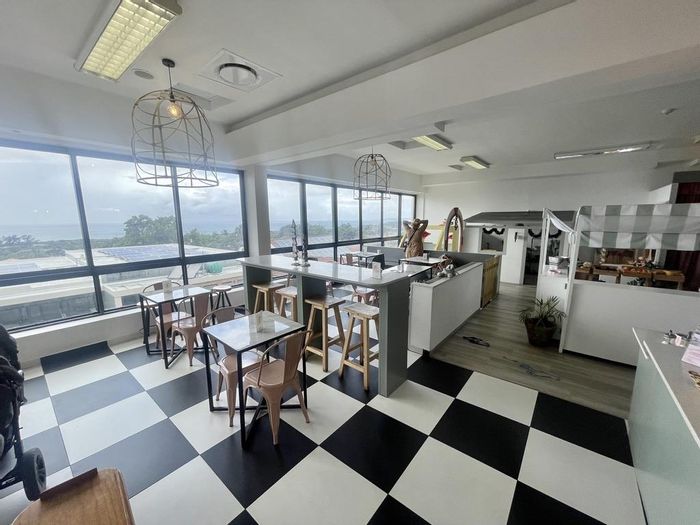 Durban North Central: 175 m² commercial space to rent, versatile layout, parking available.