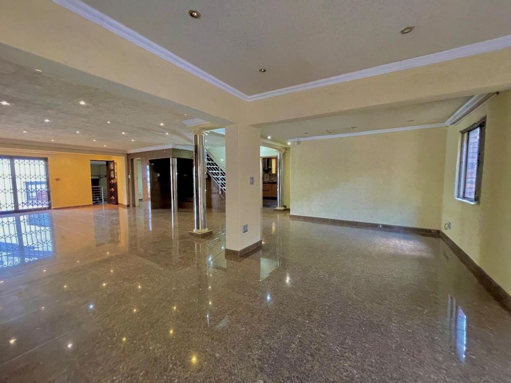 Open plan dining room