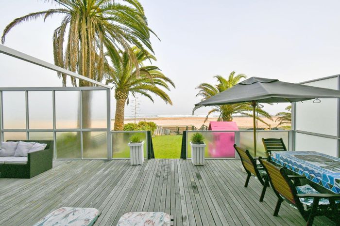 Long Beach House For Sale: 4 beds, 4 baths, beach views, rooftop patio.