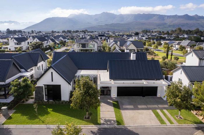 For Sale: House in Val De Vie Estate with pool, solar system, and vineyard views.