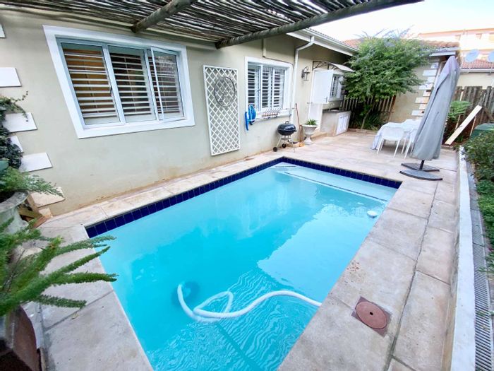 3 Bedroom Townhouse To Rent in Durban North Central with pool and garden.