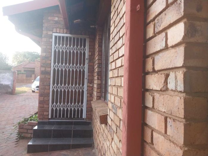 Property #2246770, House Sold in Philip Nel Park