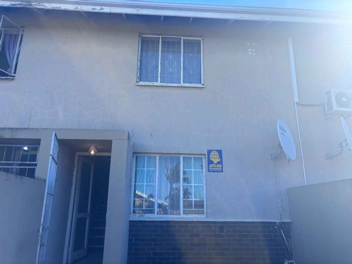 Kabega Townhouse To Rent: 2-bed duplex with private courtyard and secure parking.