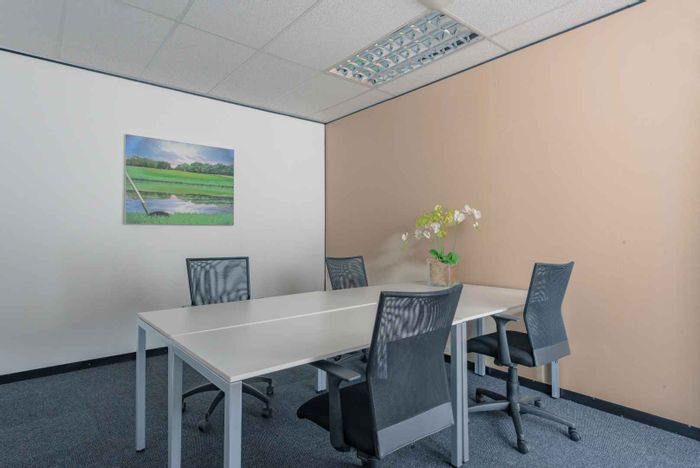 Office to Rent in Johannesburg Central: 25 sqm private space, 50 sqm shared area.