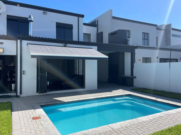 Parklands House For Sale: 4 Bedrooms, Pool, Gourmet Kitchen, Braai Patio, Prime Location