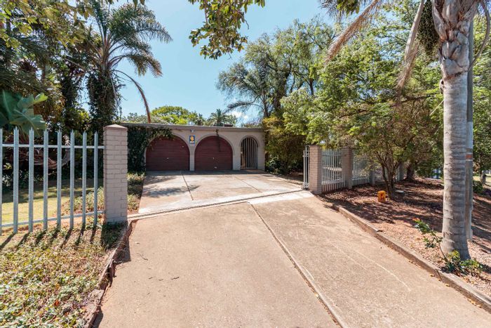 For Sale: Spacious 4-Bedroom House in Levyvale with Pool and Work-from-Home Potential.