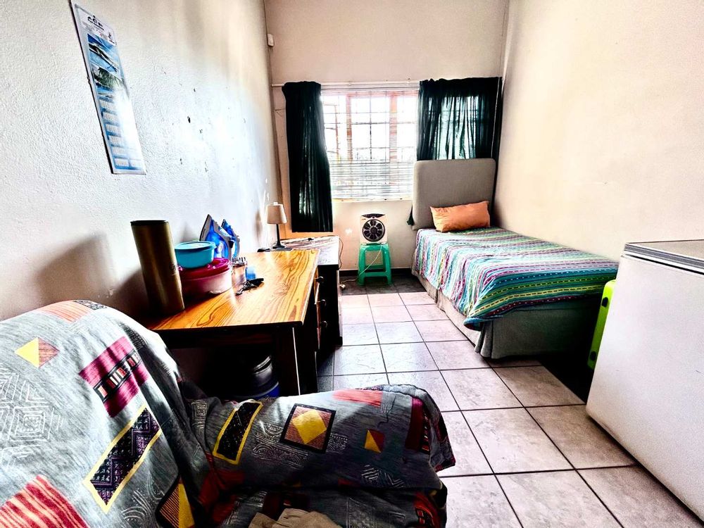 Flatlet with separate entrance