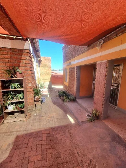 Property #2405559, House For Sale in Okuryangava