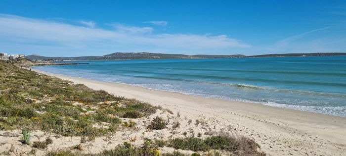 For Sale: 2-Bedroom House in Langebaan Central with indoor braai and garage.