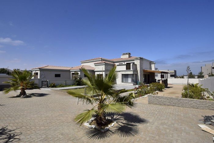 Property #1937456, House for sale in Swakopmund Ext 9