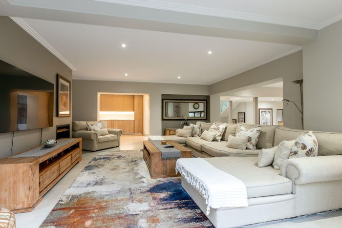For Sale: House in Dainfern Golf Estate with pool, study, and solar power.