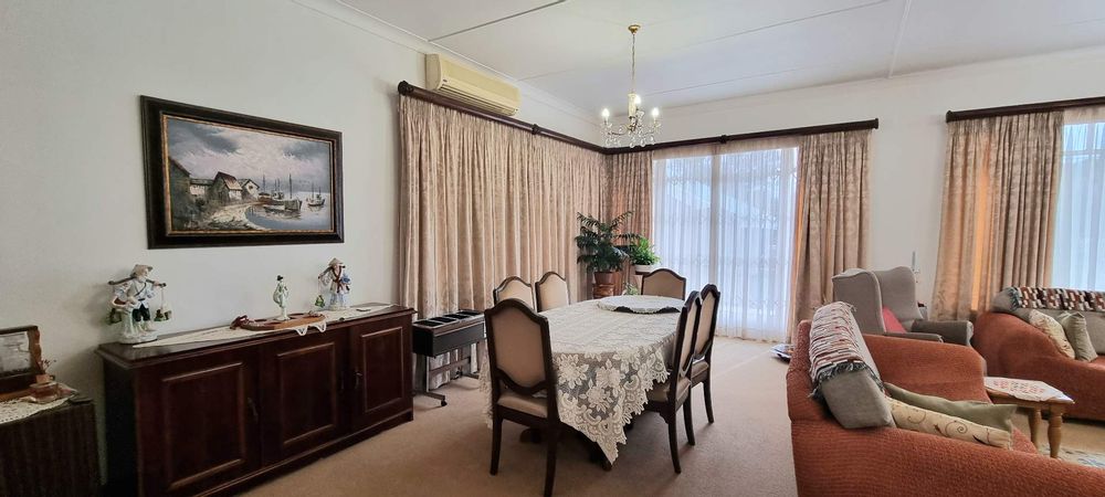 Open plan dining
