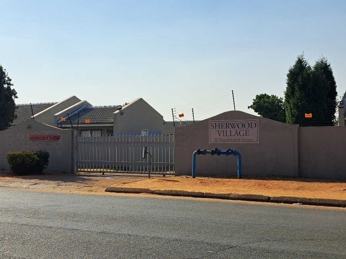For Sale: Birch Acres Ext 3 Townhouse with 2 beds, security, and garden.