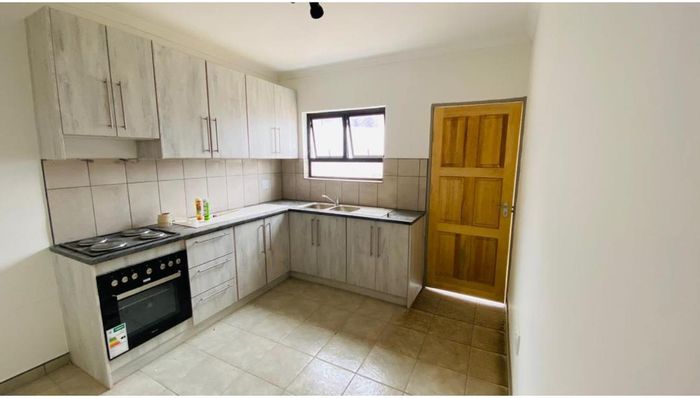 3-bedroom house to rent in Otjomuise with garage and open parking.